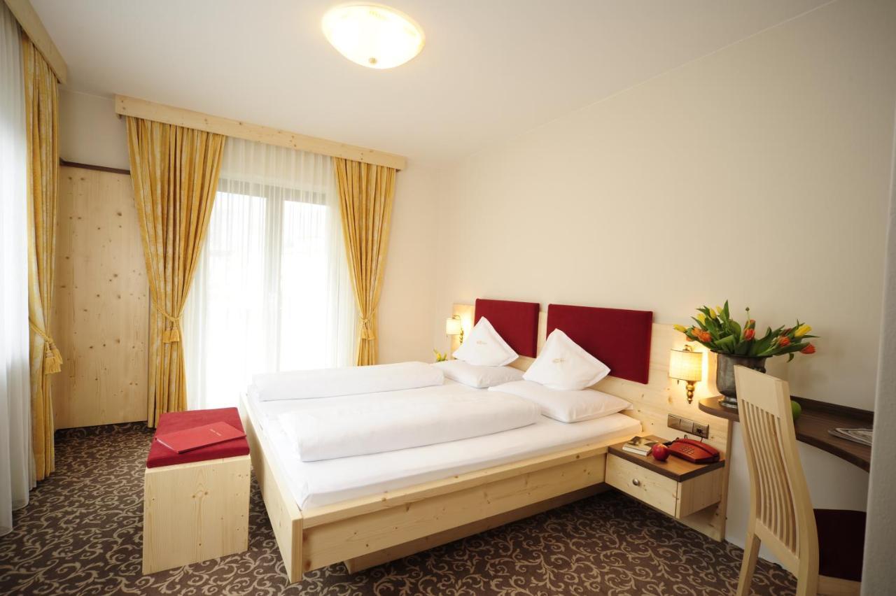 Hotel Verena Lana Exteriör bild